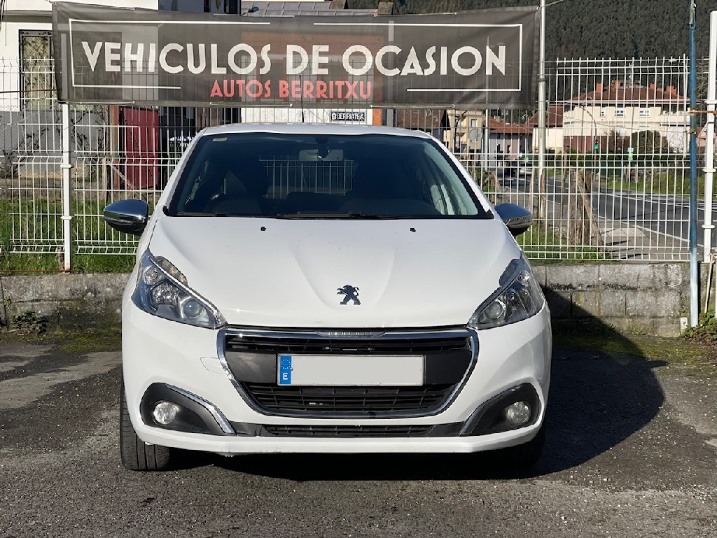 Foto peugeot 208 style 2016 / 161.000km.
