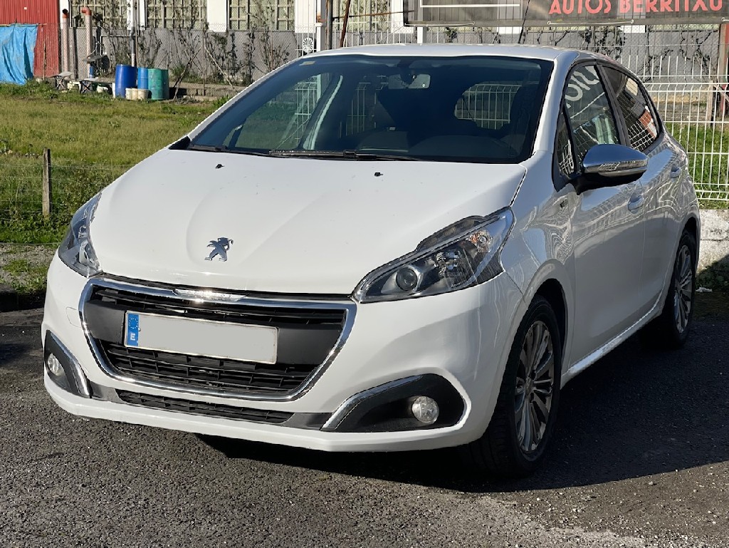 peugeot 208 style 2016 / 161.000km. foto grande (2)