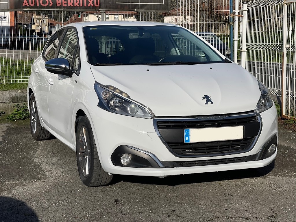 peugeot 208 style 2016 / 161.000km. foto grande (3)