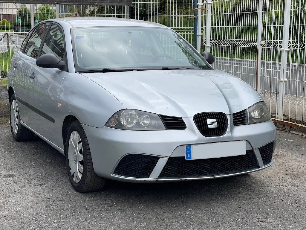 seat ibiza 2006 / 266.000km. foto grande (2)