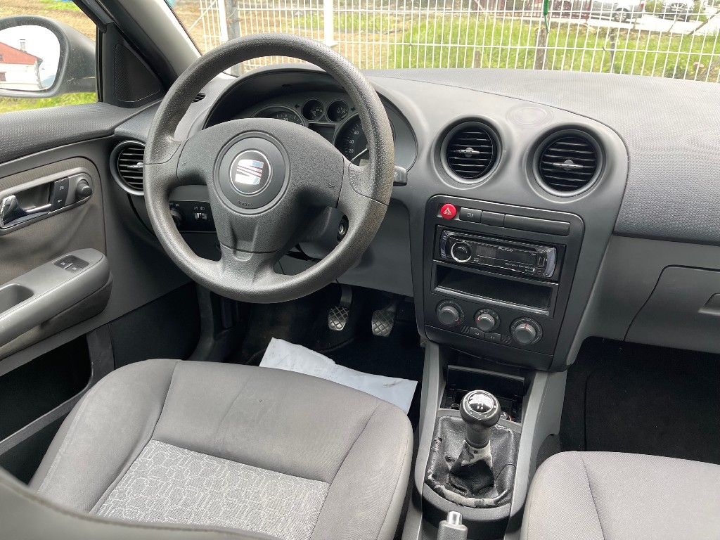 seat ibiza 2006 / 266.000km. foto grande (3)