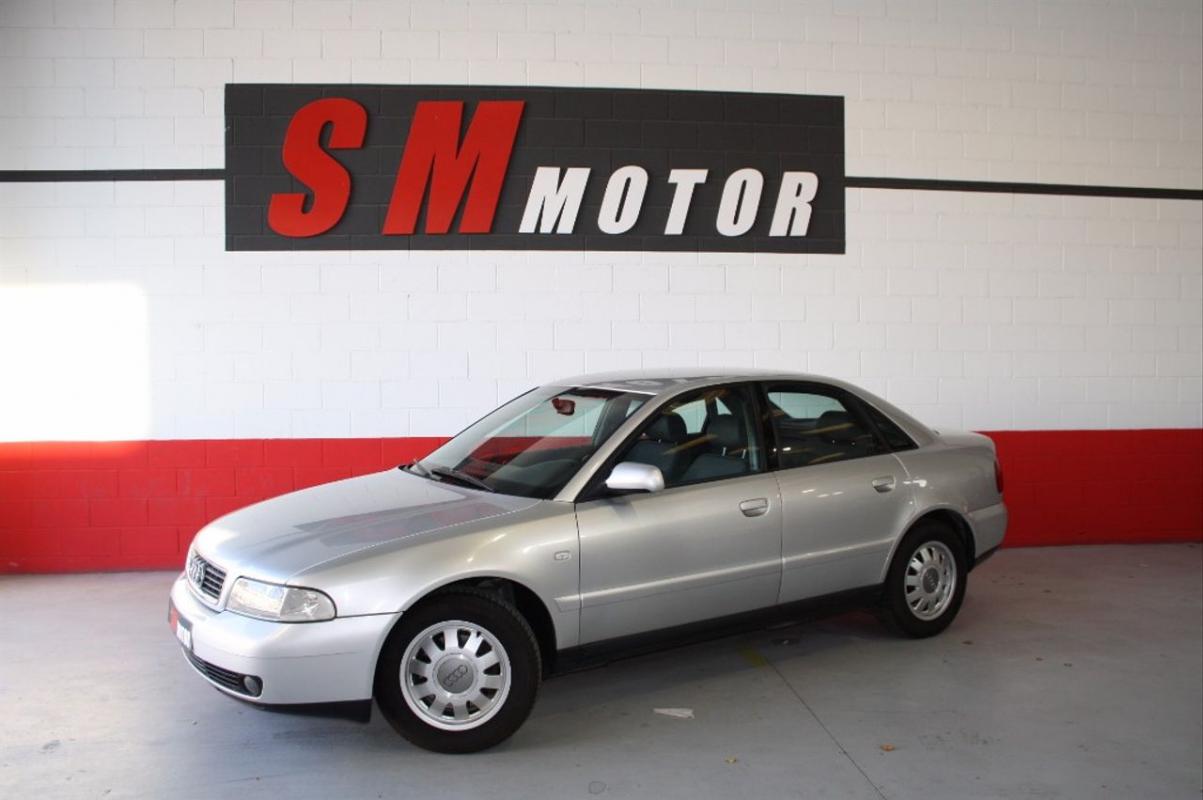 audi a4 1.8 t 2001 / 200.000km.