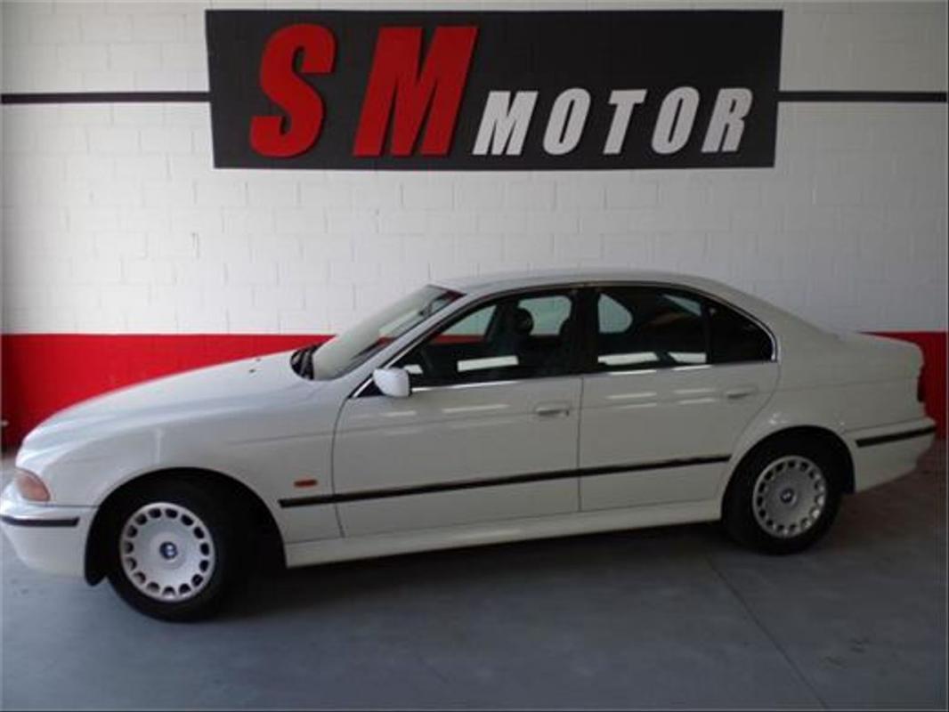 bmw serie 5 520i 1996 / 236.000km.