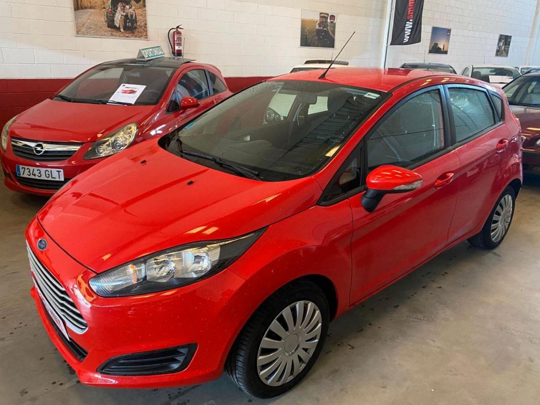 ford fiesta 1.25 82cv trend 2013 / 238.109km.