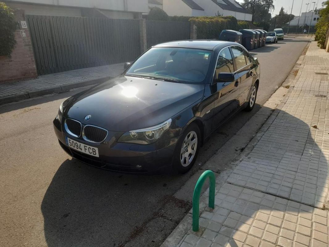 bmw serie 5 520d 2006 / 261.000km.