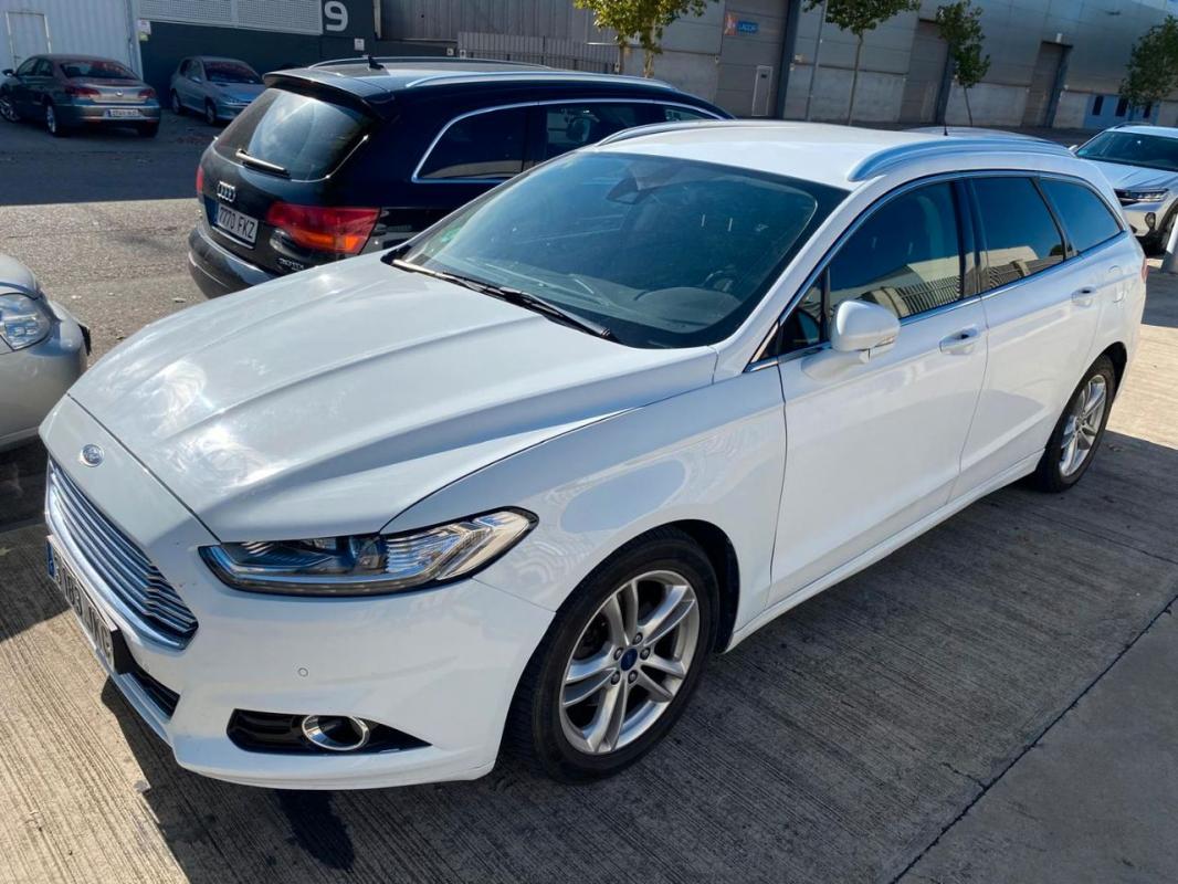 ford mondeo 2.0 tdci 110kw awd titanium sportbreak 2016 / 220.877km.