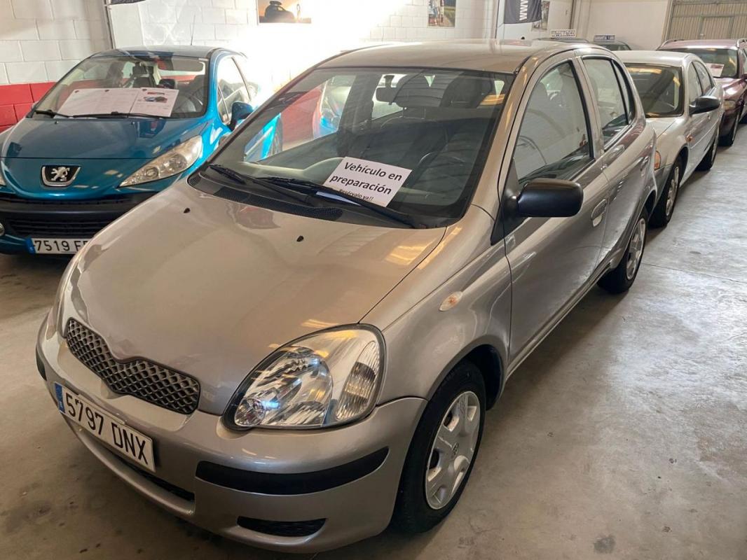 toyota yaris 1.0 vvti luna 2005 / 160.000km.