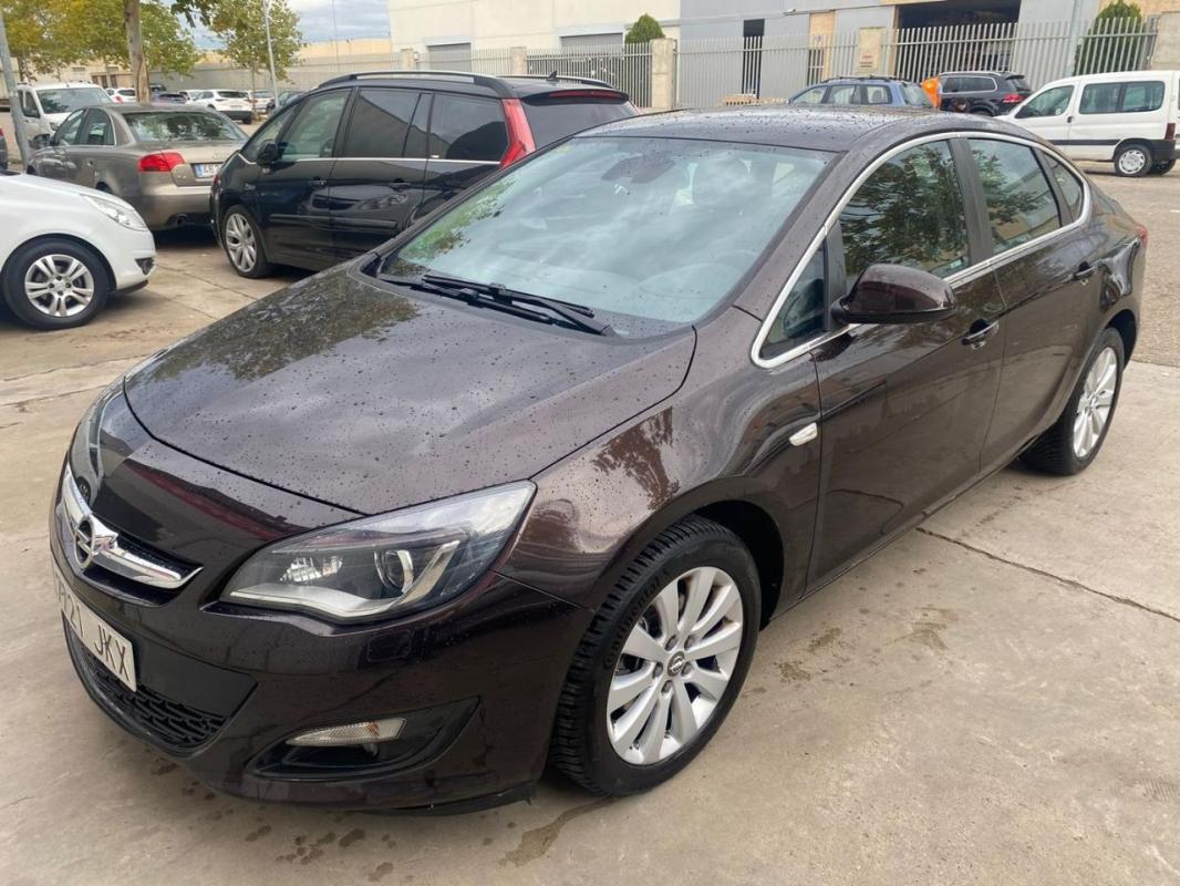 opel astra 1.6 cdti ss 136 cv elegance 2016 / 204.816km.
