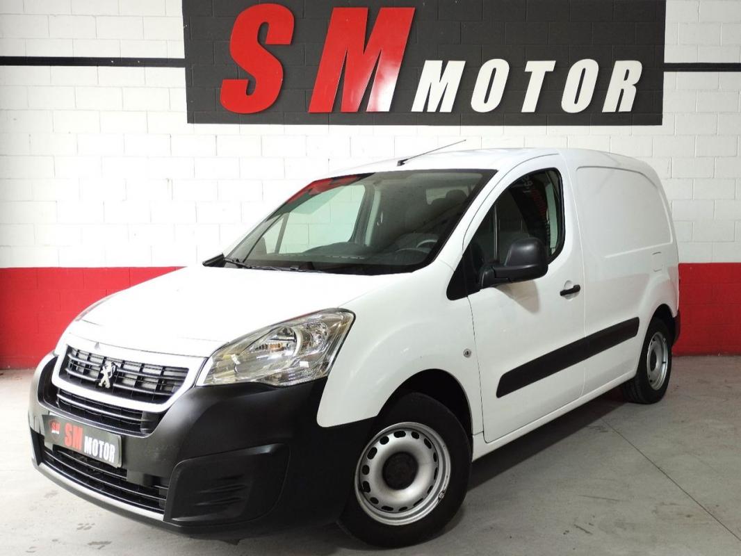 peugeot partner furgon confort packl1 bluehdi 55kw 75 2018 / 218.669km.