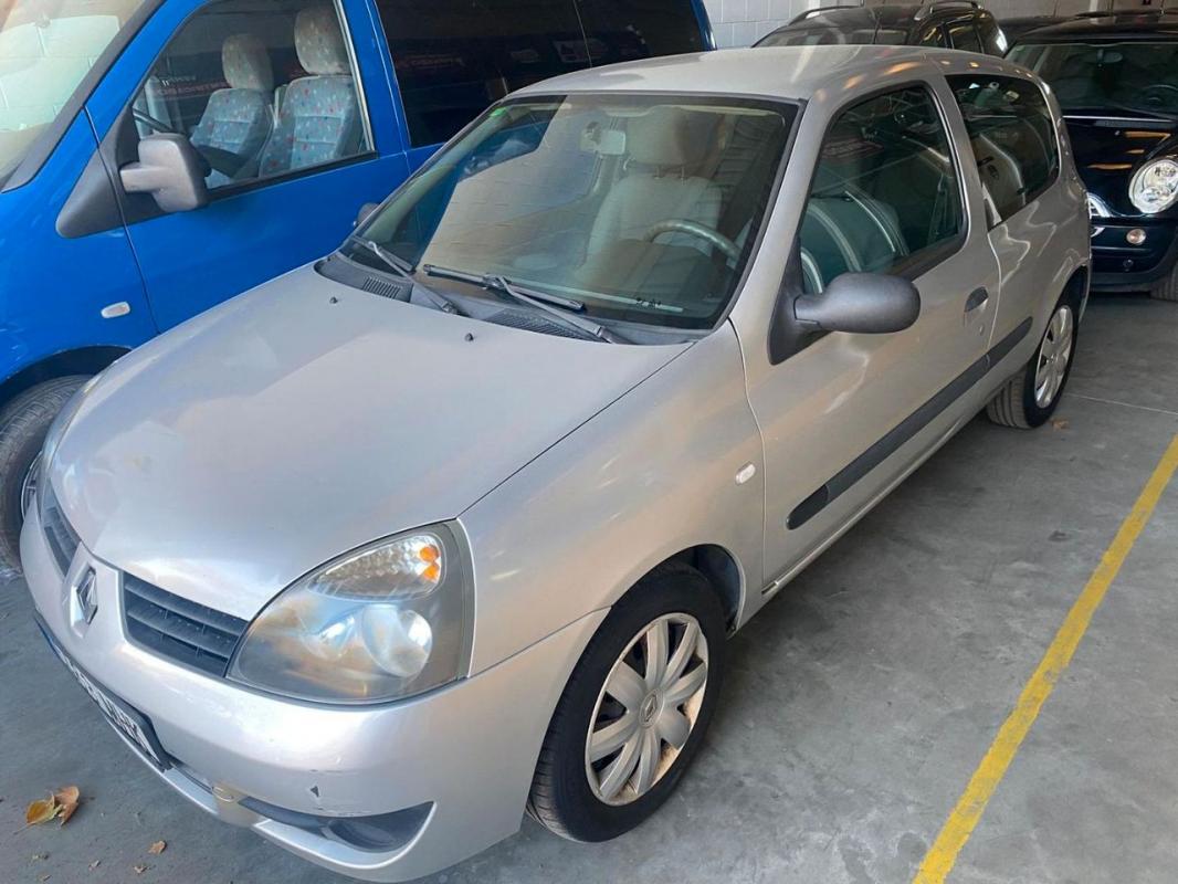 renault clio authentique 1.2 16v 2007 / 146.955km.