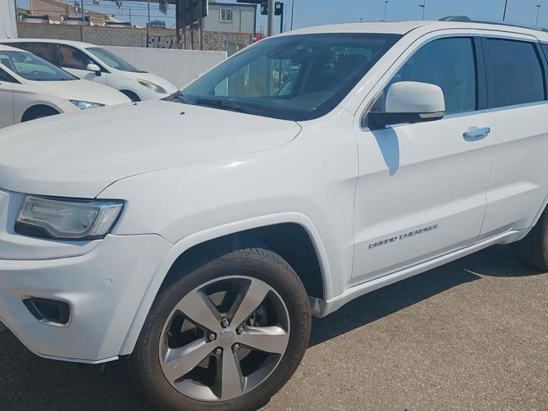 jeep grand cherokee 3.0 v6 diesel overland 250 cv 2015 / 146.000km.