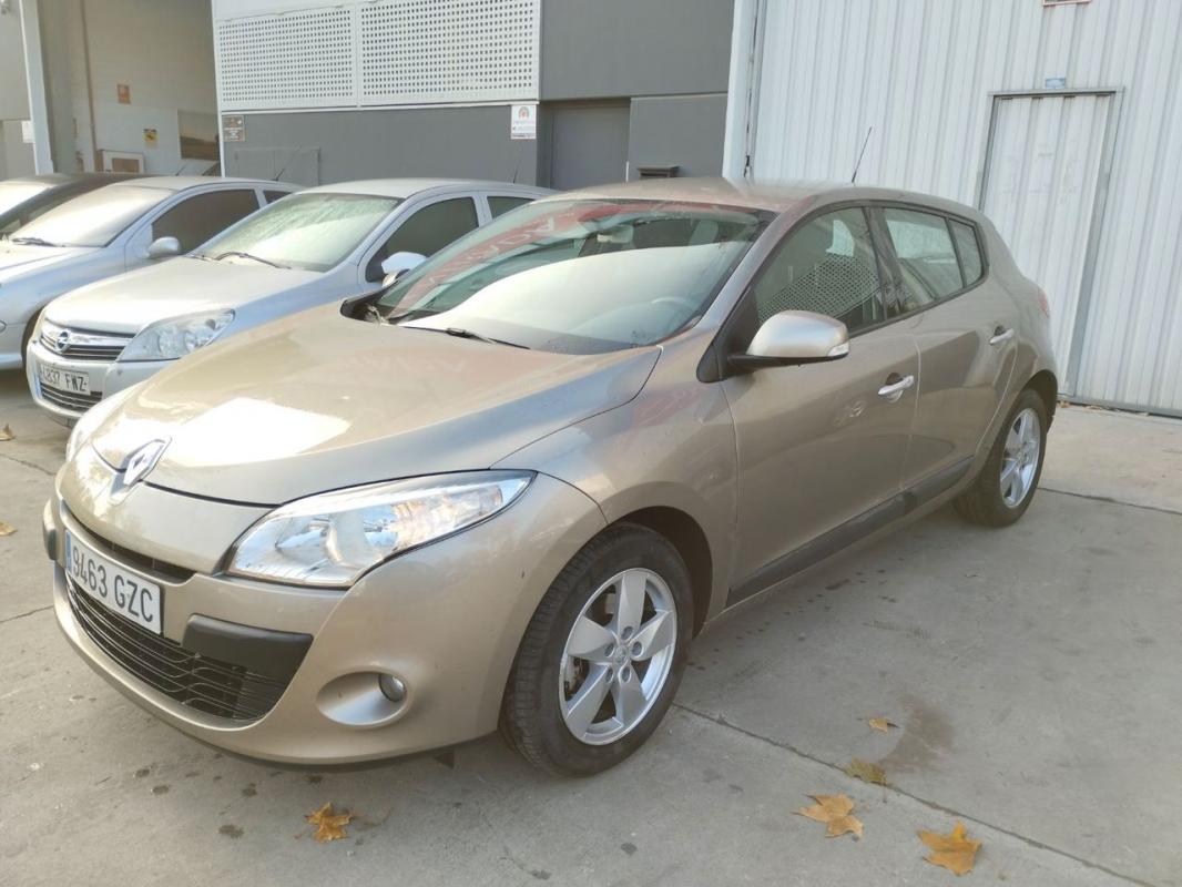 renault mégane dynamique dci 105 eco2 2010 / 113.228km.