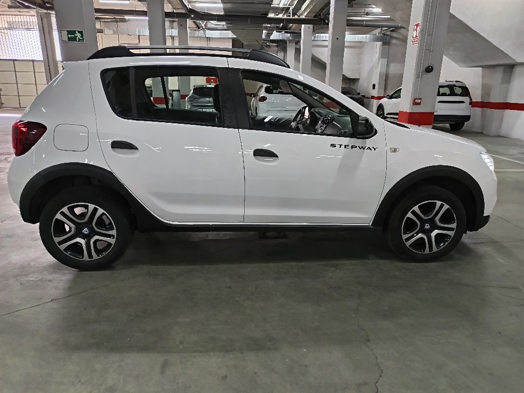 dacia sandero stepway serie limitada aniversario 100cv glp 2020 / 130.525km. foto grande (3)