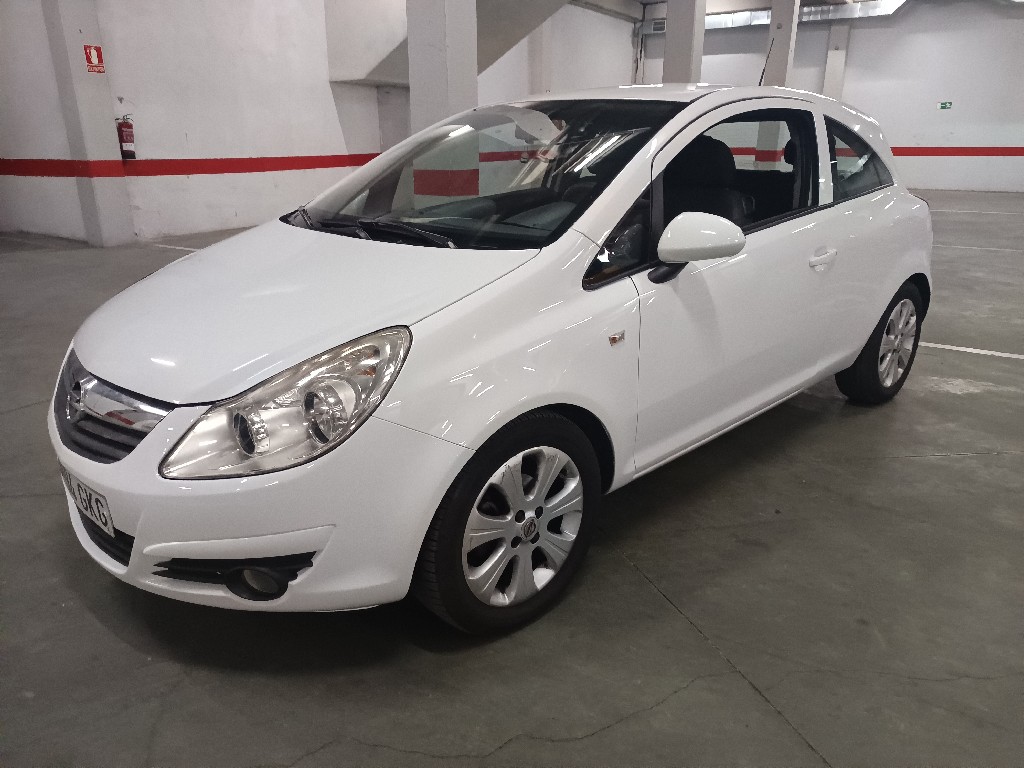 Foto opel corsa enjoy 1.2 i 80cv 3 puertas 2008 / 249.550km.